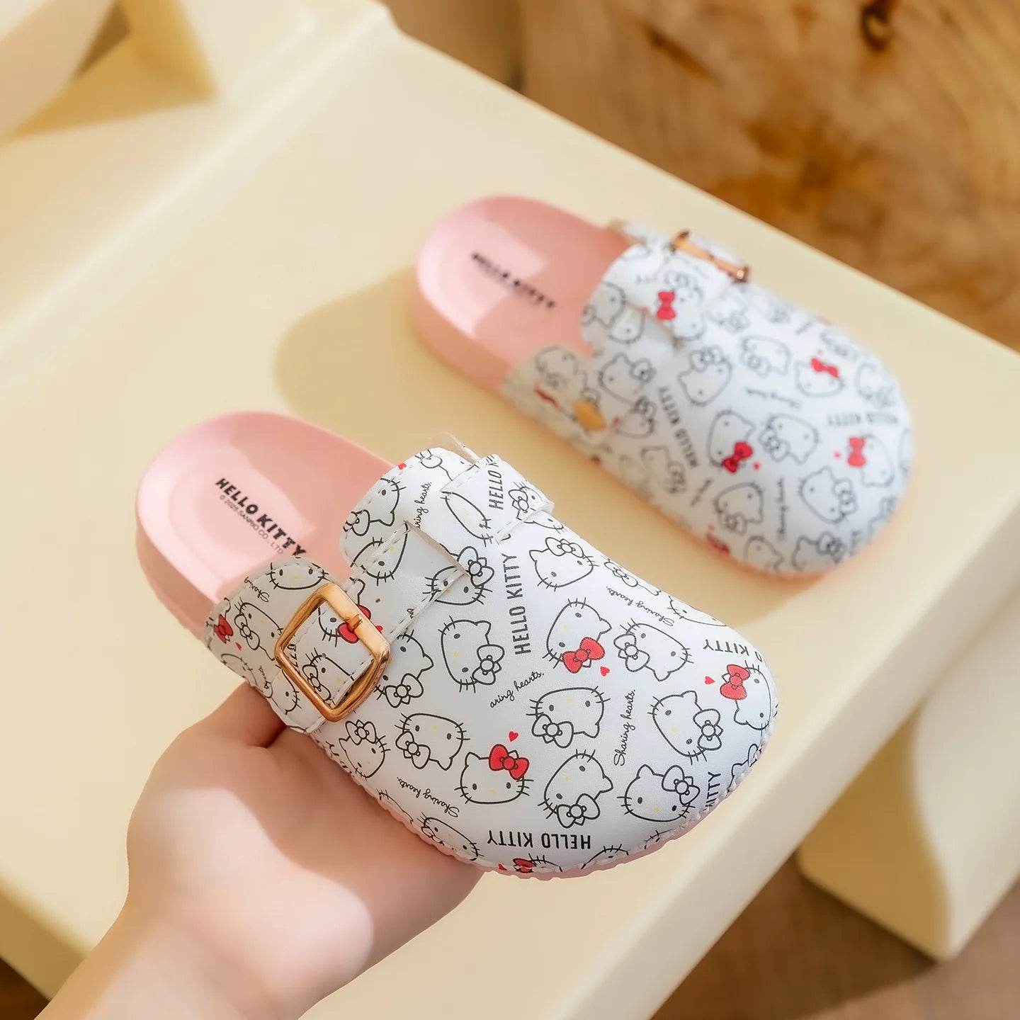 Hello Kitty Cartoon Print Fleece-Lined Cute, Non-Slip Birkenstock-Style Student Sandals Lightweight Slippers with Closed He Qme 1 220mm