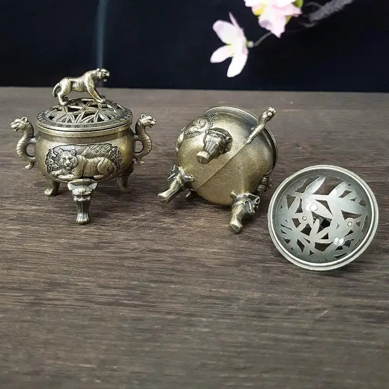 Home Decoration Ancient Tiger Incense Burner Metal Small Ornaments Qme