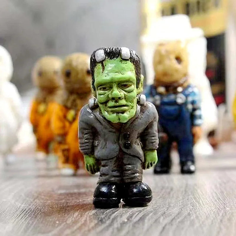 Horror Movie Killer Resin Pendant Cosplay Halloween Party Decoration Prop Scary Pumpink Head Mask Car Accessries Festival Gift Qme