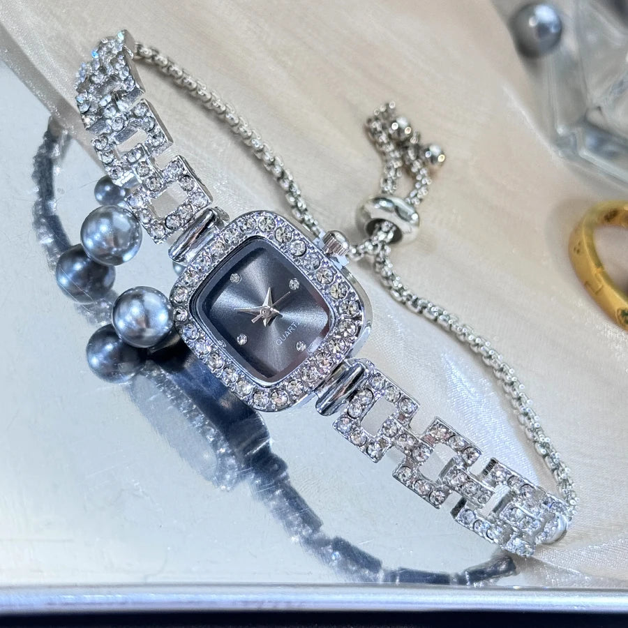 Cross-border new small square bracelet pull women's watch free adjustment square chain diamond set small ladies quartz watch Qme silvery black