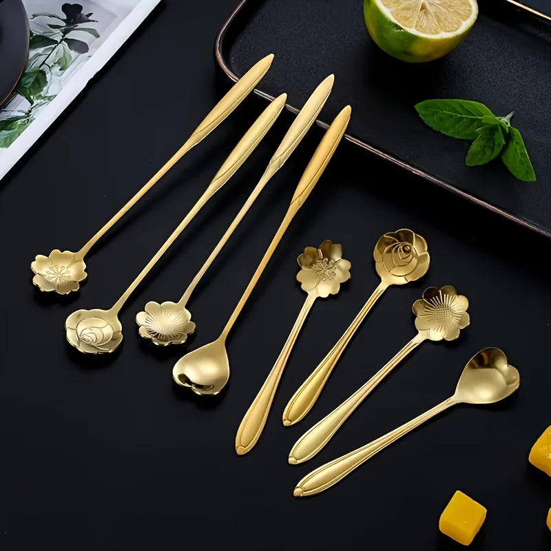Set of 6 Random Style Stainless Steel Teaspoons Ideal for Desserts - Petite Coffee Spoons, Charming Dessert Spoons for Tea, Soup Qme