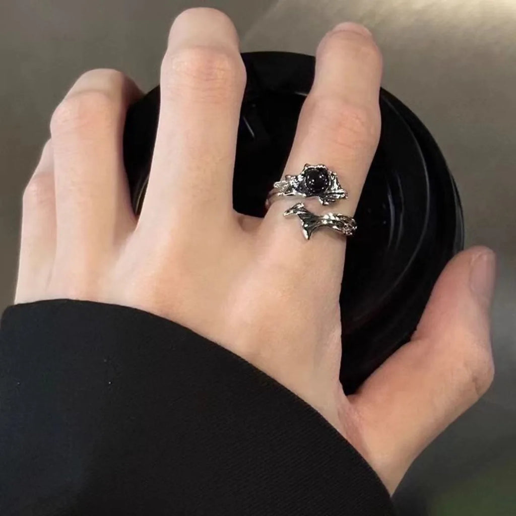 Irregular Thorn New Fashion Charm Ring Personality Girls Black Series Ring Women's Punk Ring Vintage Jewelry Partner Accessories Qme