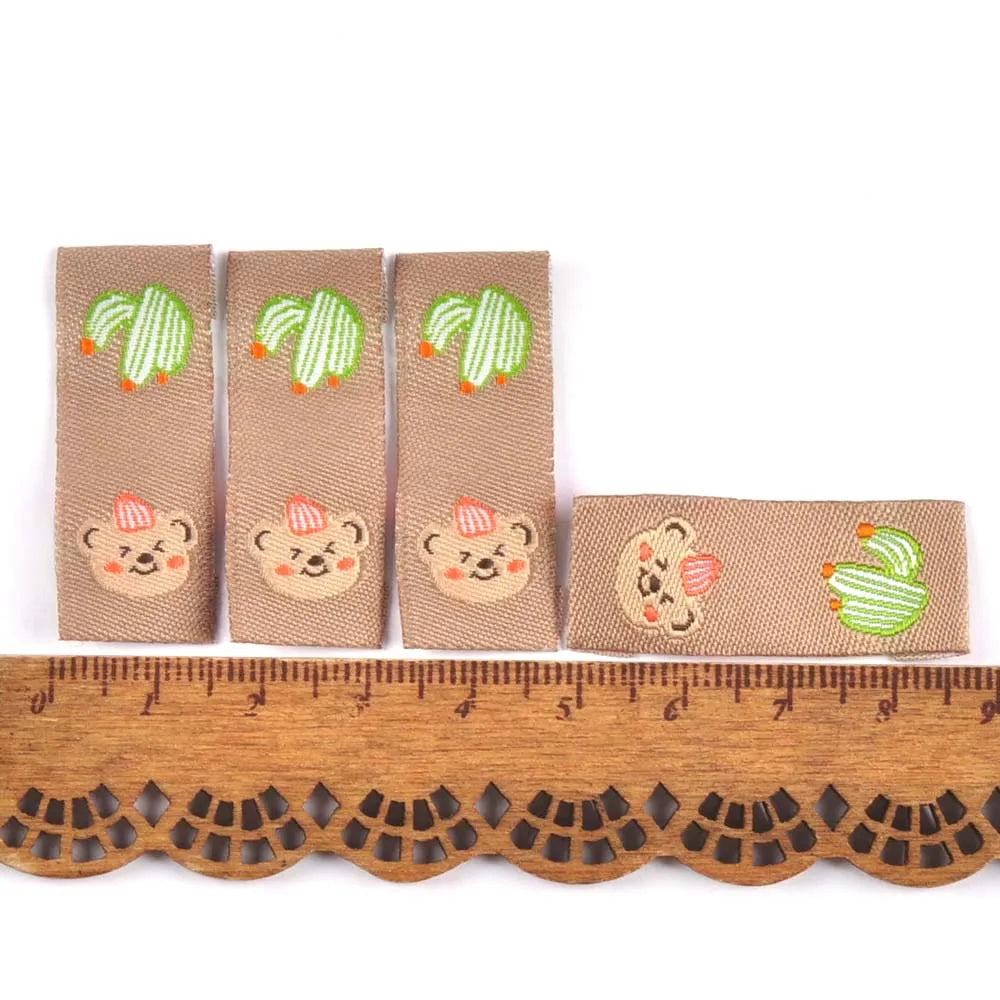 50Pcs Kawai Bear Embroidery Brown Labels For Knitted Hats Bag Shoes Sewing Garment Accessories DIY Tags Crafts Handmade Supplies Qme