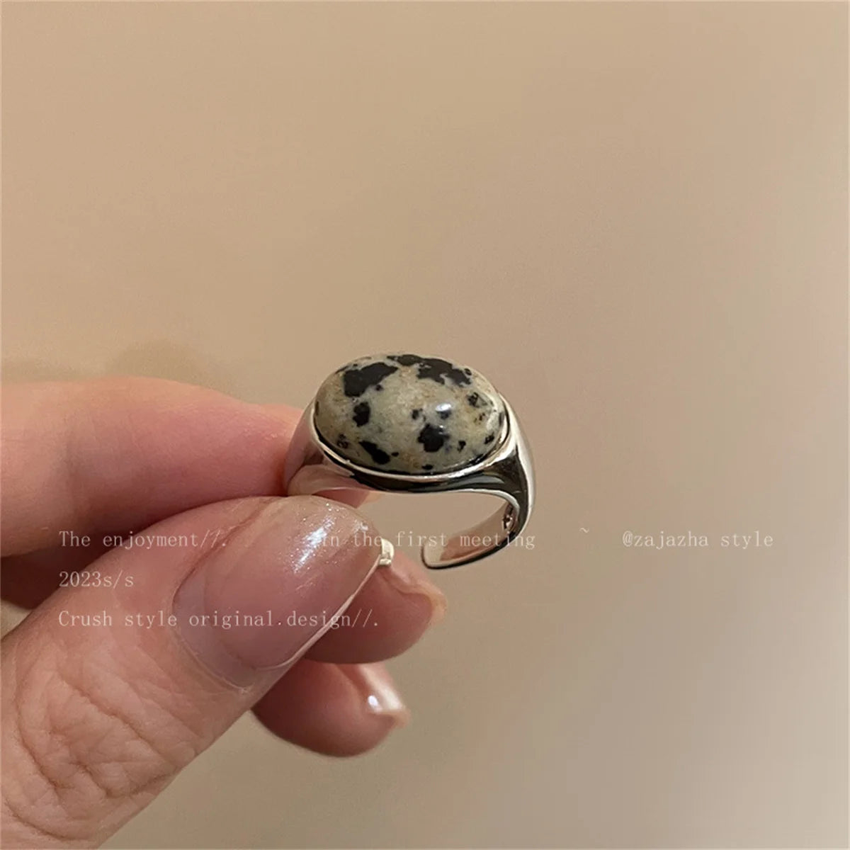 Vintage Open Ring for Ladies Simple Brown Stone Ring Luxury Irregular Retro Punk Rings Exquisite Engagement Jewelry Gifts Qme 1 resizable