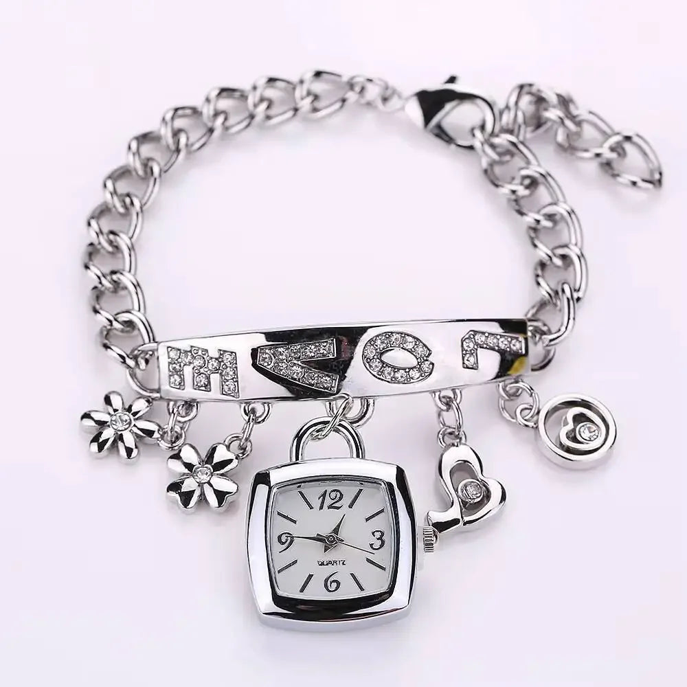 New Bracelet Watch Women's Watch Wholesale Quartz Fashion LOVE Inlaid Diamond Women's Watch Stainless Steel Fashion Watch Qme