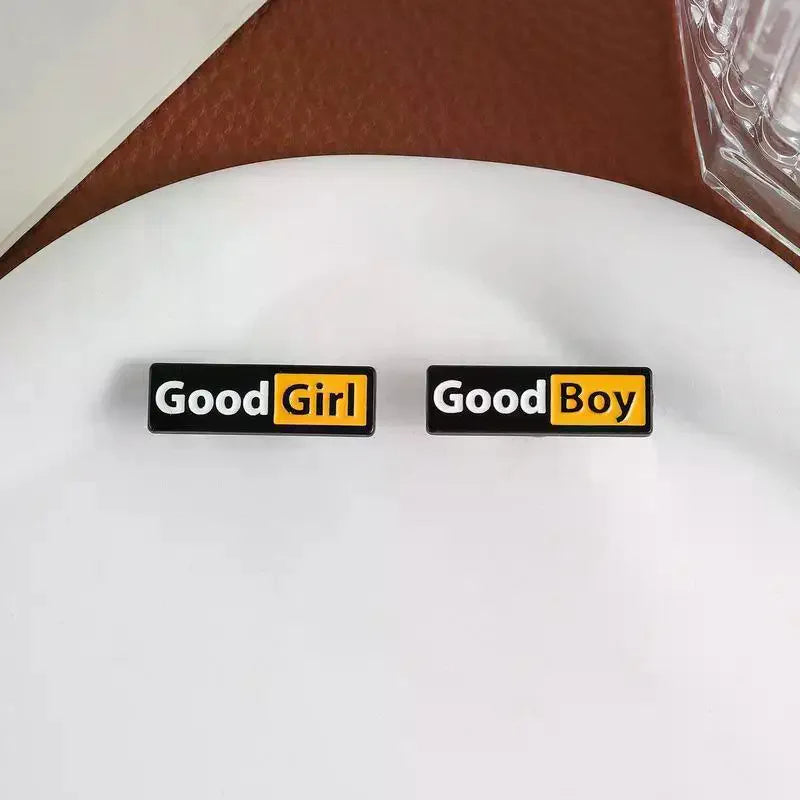 Good Boy & Girl Identity Enamel Pin Fun Unisex Fashion Accessory Daily Wear Jewelry Gift For Friend Stylish Clothing Decoration Qme