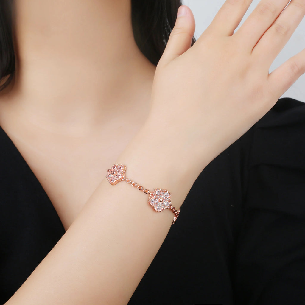 New Popular Shiny Zirconia Five-Leaf Flower Charm Ladies Bracelet Luxury For Female Party Jewelry Fashionable Gifts Clover Qme
