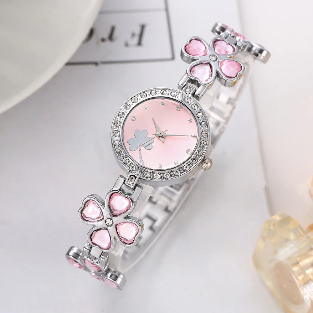 Four leaf clover point diamond women's bracelet watch women's casual gift watch jewelry women's watch Qme