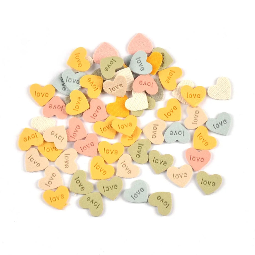 50pcs 14.5x13mm Mluticolor Heart Shaped Embossed Labels For Clothes Sewing Accessories DIY Crafts Kid Bag Garment Washable Tags Qme