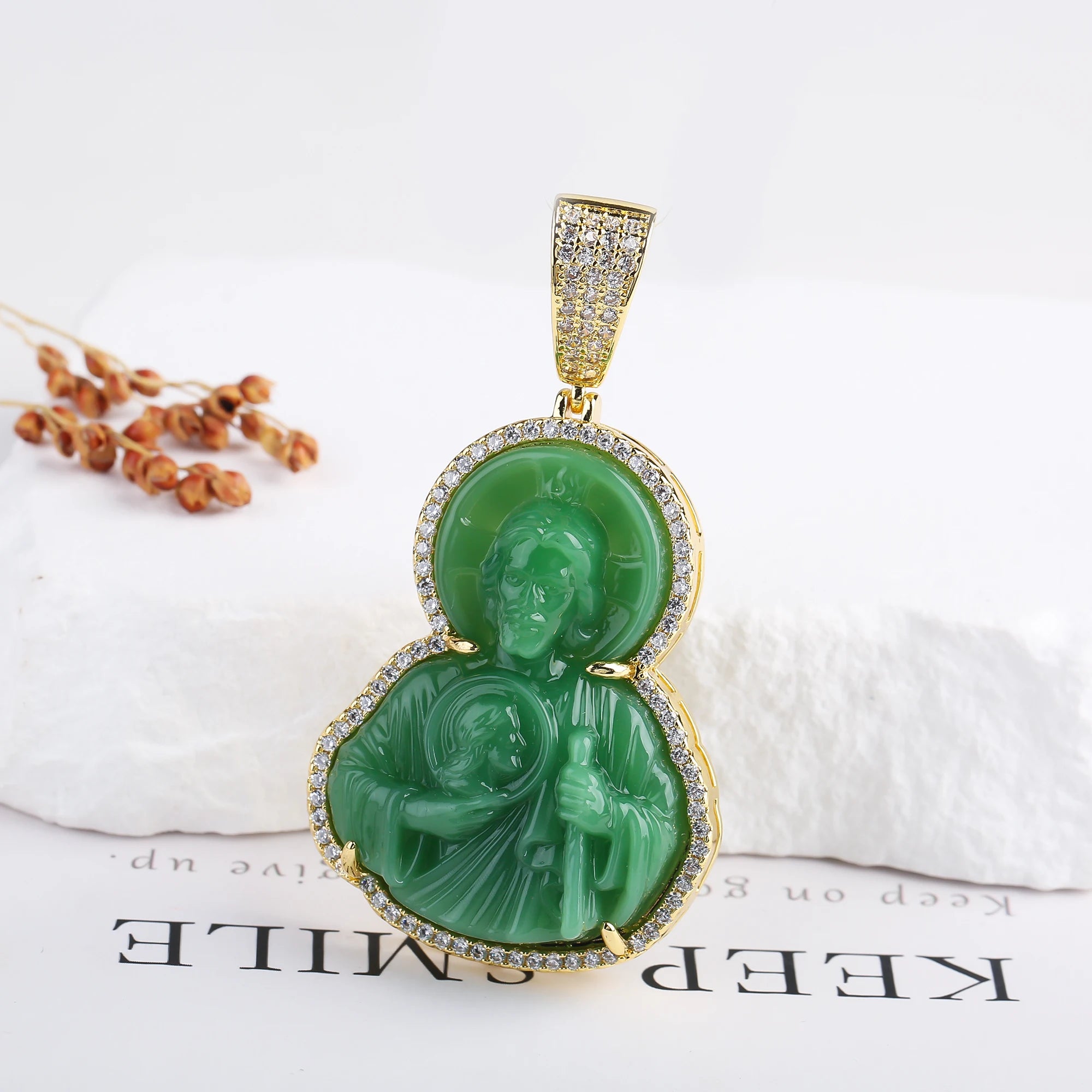 High Quality 4 Color Stone Classic Zirconia St. Jude Judas Pendant Fashion for Man Woman Religious Jewelry Party Birthday Gift Qme Green 1