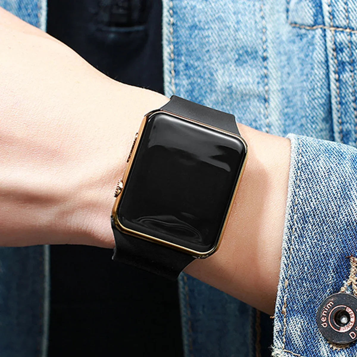 1pc Black Plastic Strap Fashionable Square Dial Electronic Watch Qme