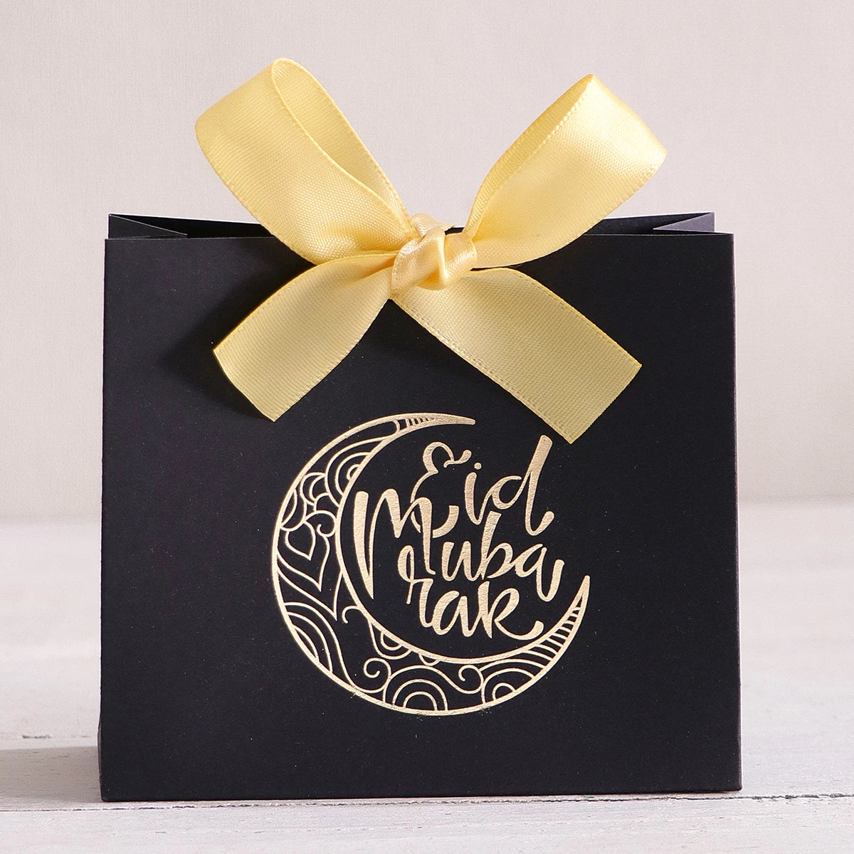 5-Pack Eid Al Adha Gift Boxes - Elegant Crescent Moon Design - White and Gold Mini Gift Bags with Ribbon Ties - Perfect for Choc Qme 5Pcs-Black-Yeiiow Other Other