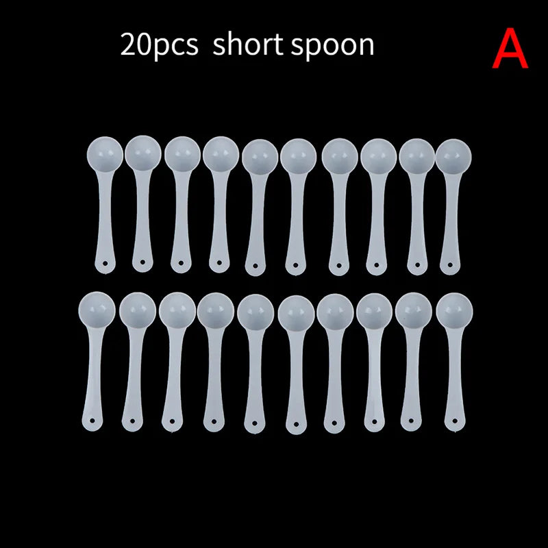 New 20PCS 1g Plastic 1 Gram Scoops/Spoons For Food/Milk/Medcine Measuring Spoons. Qme A 20pcs