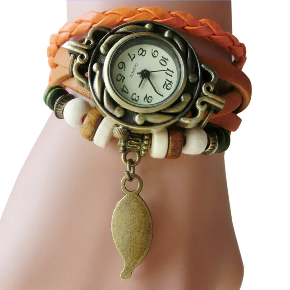Women’s Vintage And Personalized Leather Winding Bracelet With Leaf Pendant Fashion And Casual No Waterproof Quartz Watch Qme