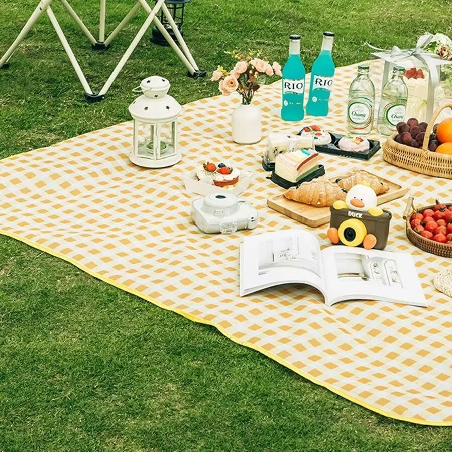 Outdoor Picnic Mat with Carrying Handle Thickened Waterproof Moisture-proof Mat Portable Mat Qme