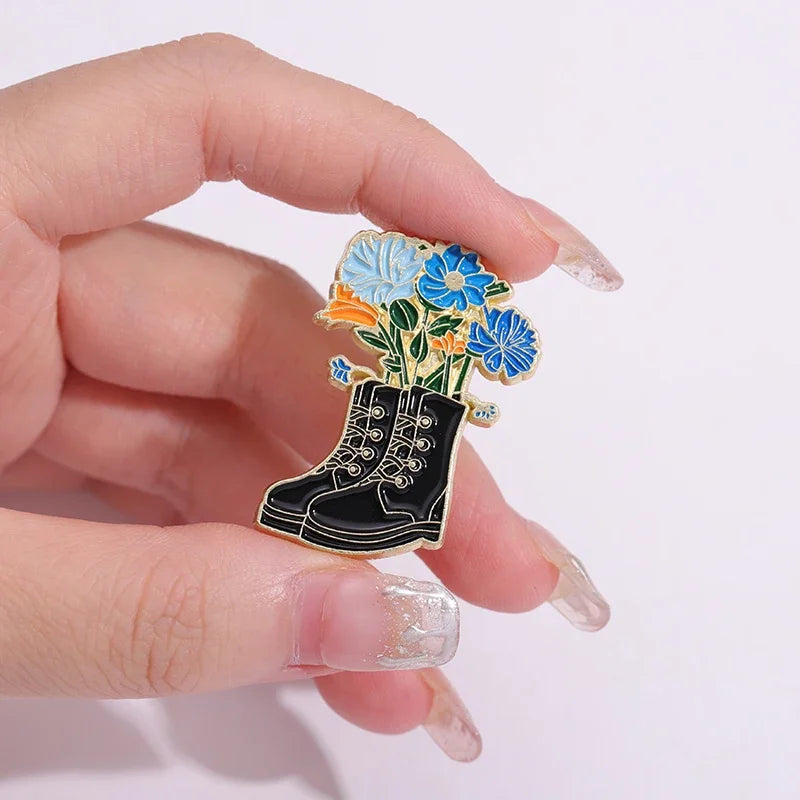 Beautifully Boots Flowers Pot Brooch Enamel Pin Cute Cartoon Shoe Plant Badge Lapel Backpack Fashion Jewelry Gift Wholesale Qme