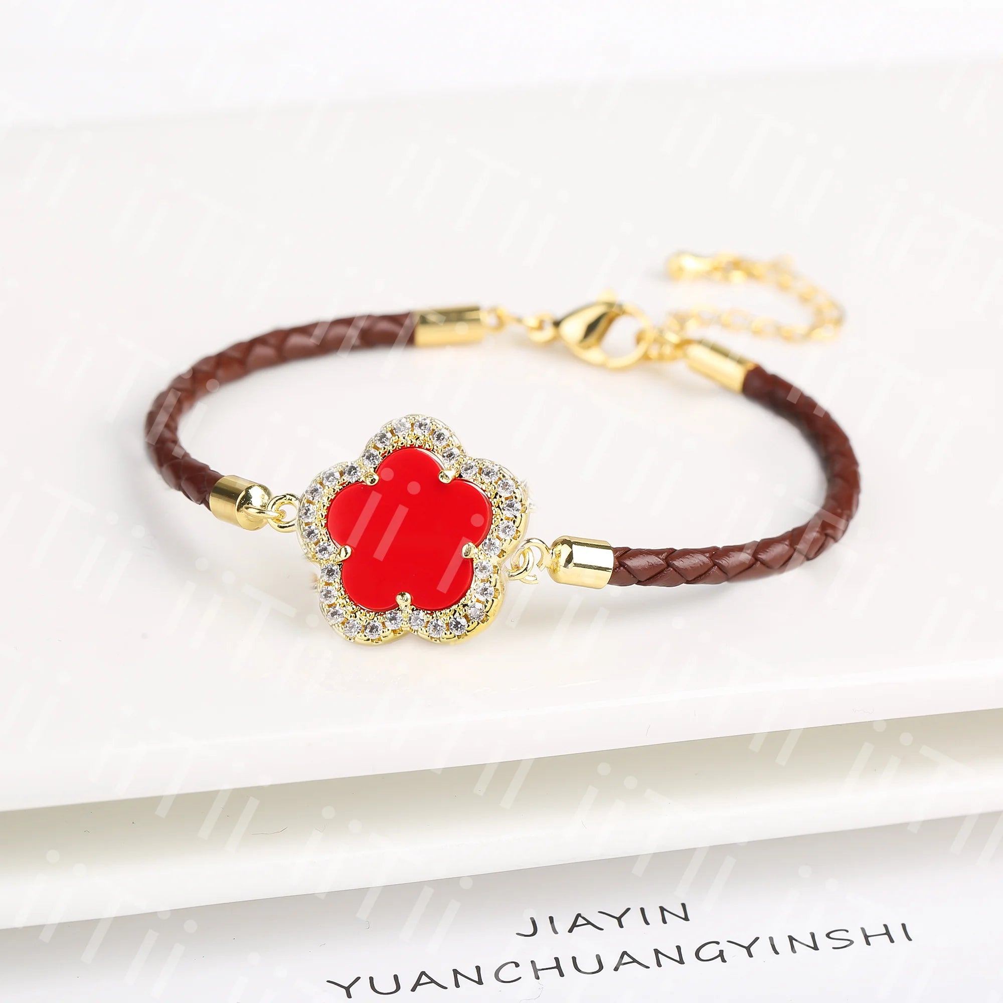 2024 Classic Shiny Zirconia Stone Five Leaf Flower Leather Braided Bracelet Fashion for Women Party Brand Jewelry Daily Wear Qme Color 12