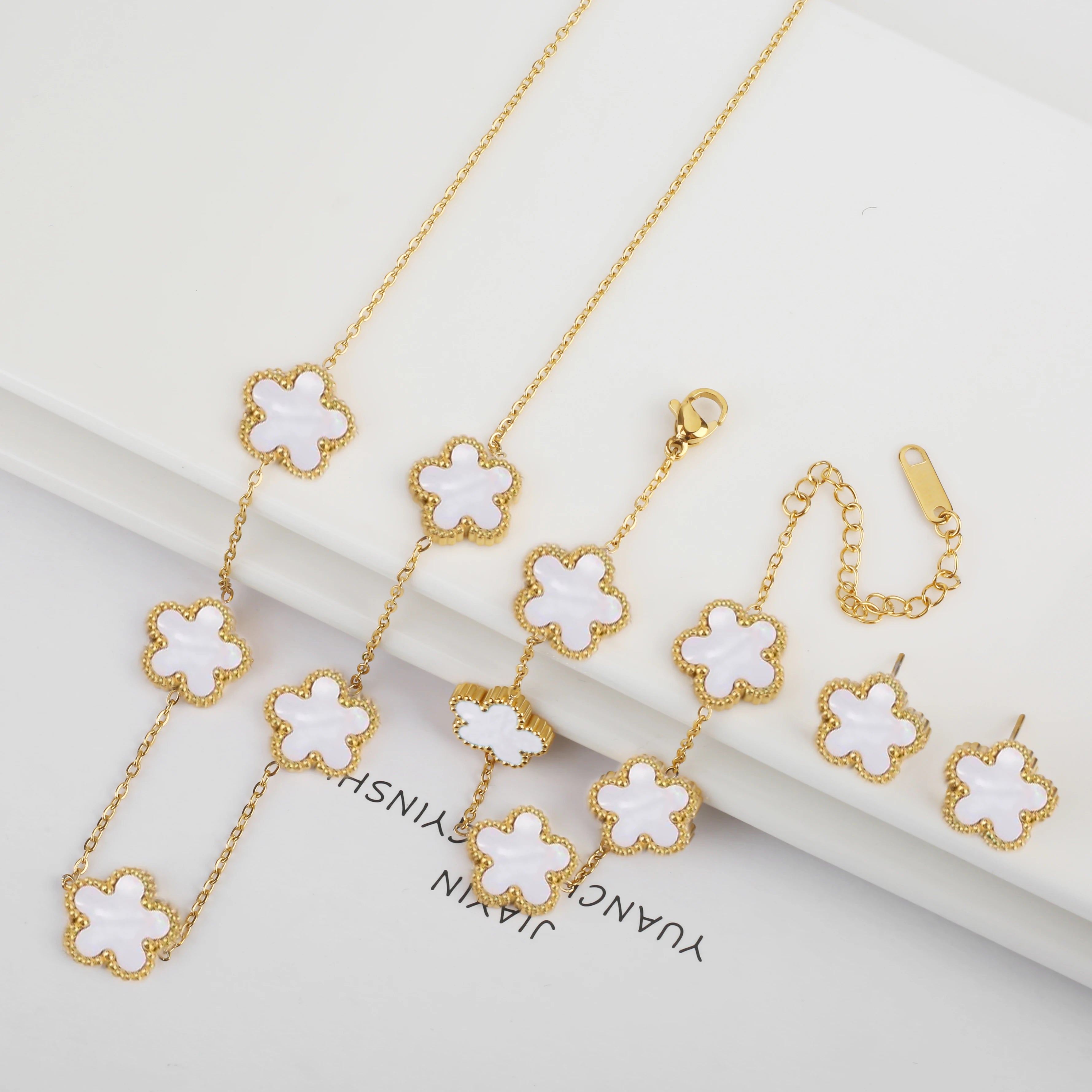 New Trend Five Leaf Flower Stainless Steel Jewelry Set Bracelet Necklace Earrings Classic for Woman Party Luxury Jewelry Clover Qme Jewelry Set 9