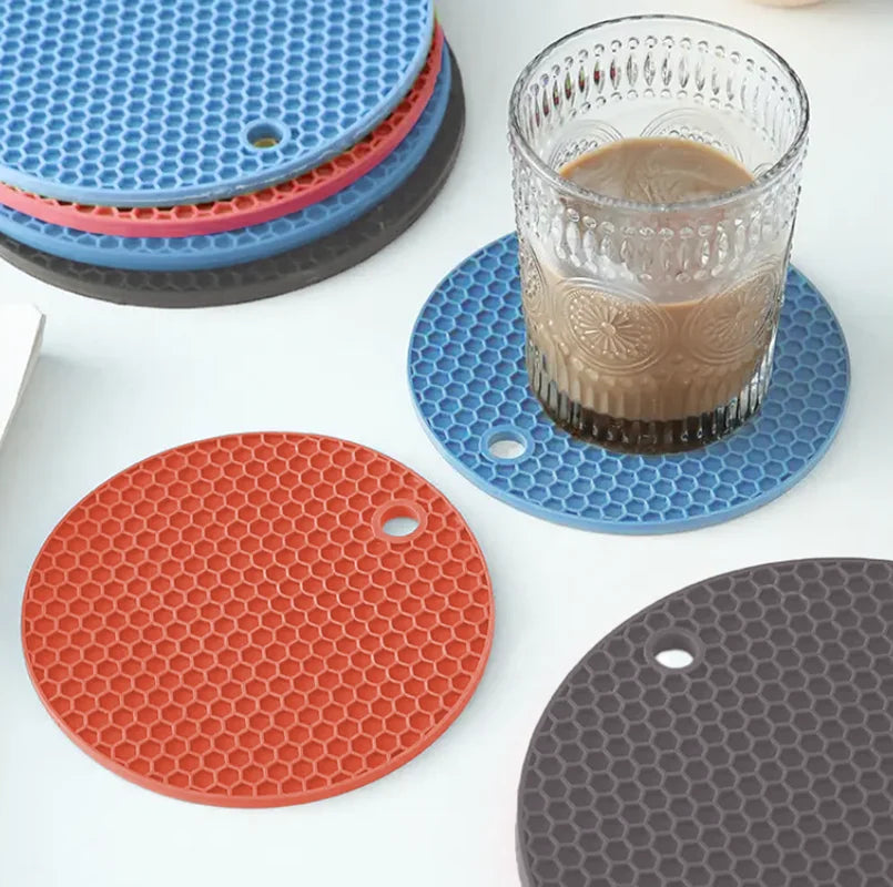 Multifunctional Kitchen Silicone Tableware Mat Hot Dishes Heat Resistant Pads Non Slip Pot Holders Kitchen Counter Accessories Qme