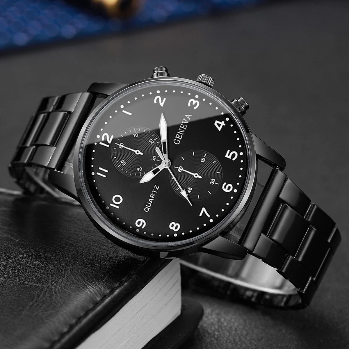 Fashionable men's business watch luxury quartz watch men's watch (no box) Qme