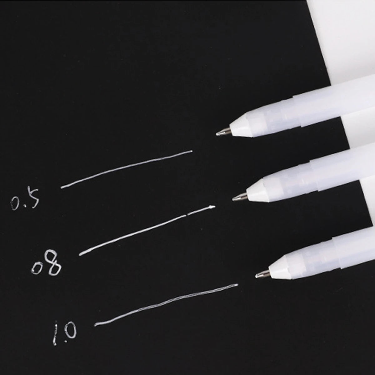 Gelly Roll Gel Pens for Journaling, Art, or Drawing - Classic White Ink - 05/08/10 Assorted Tip Sizes - 3 Pack Qme