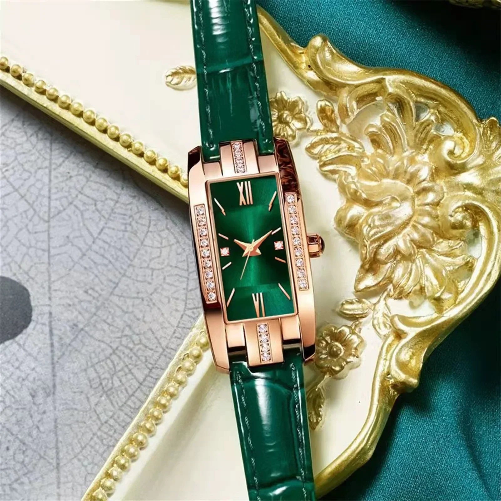 WOKAI high quality classic retro women's belt quartz square green quartz watch Student women's wear clock luxury style Qme