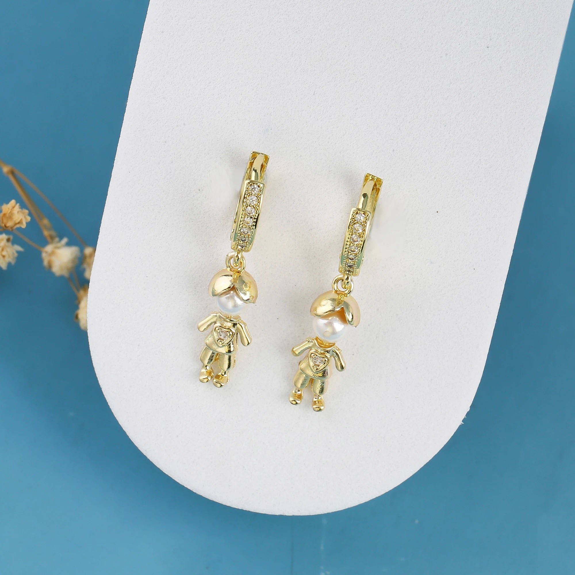 Hot Sale Cute Crystal Zirconia Design Small Doll Character Drop Earrings Simple For Woman Girl Birthday Jewelry Friendship Gift Qme White