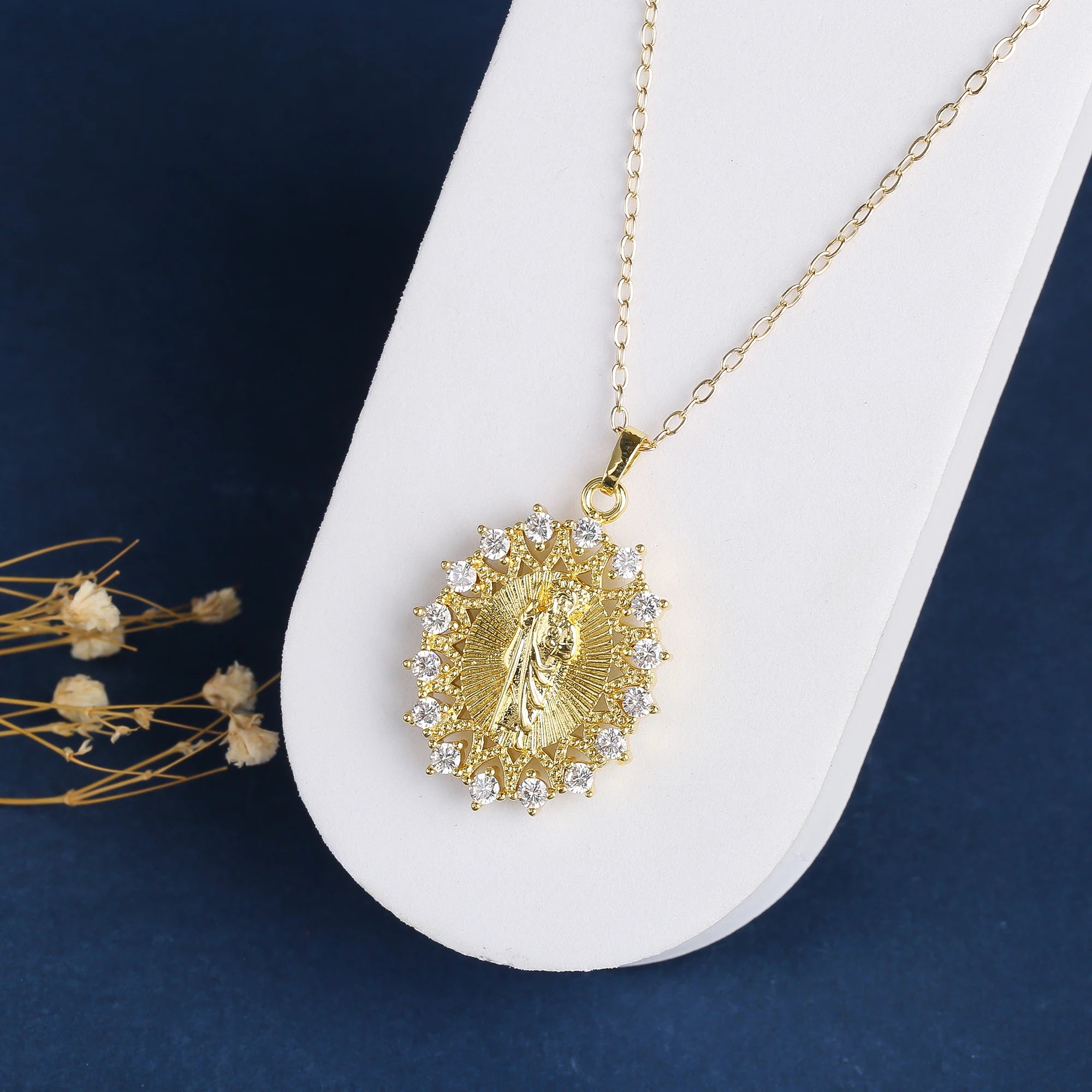 High Quality Luxury Zirconia Religious Character St. Jude Pendant Necklace Personalized for Man Woman Party Classic Jewelry Gift Qme Style 4