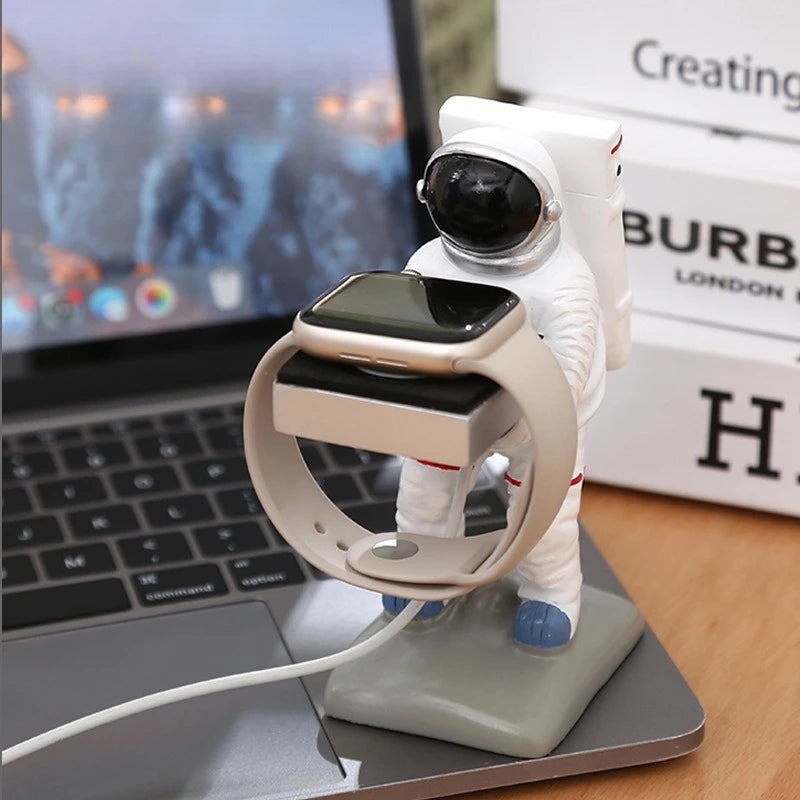 Astronaut-themed Magnetic Watch Charger Stand Apple Huawei Space Qme
