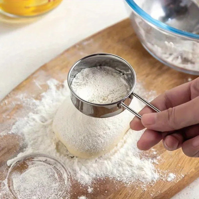 Bake Deliciously with this Stainless Steel Hand-Held Sifter - Perfect for Powdered Sugar Cocoa Powder Matcha Powder and Flour! Qme