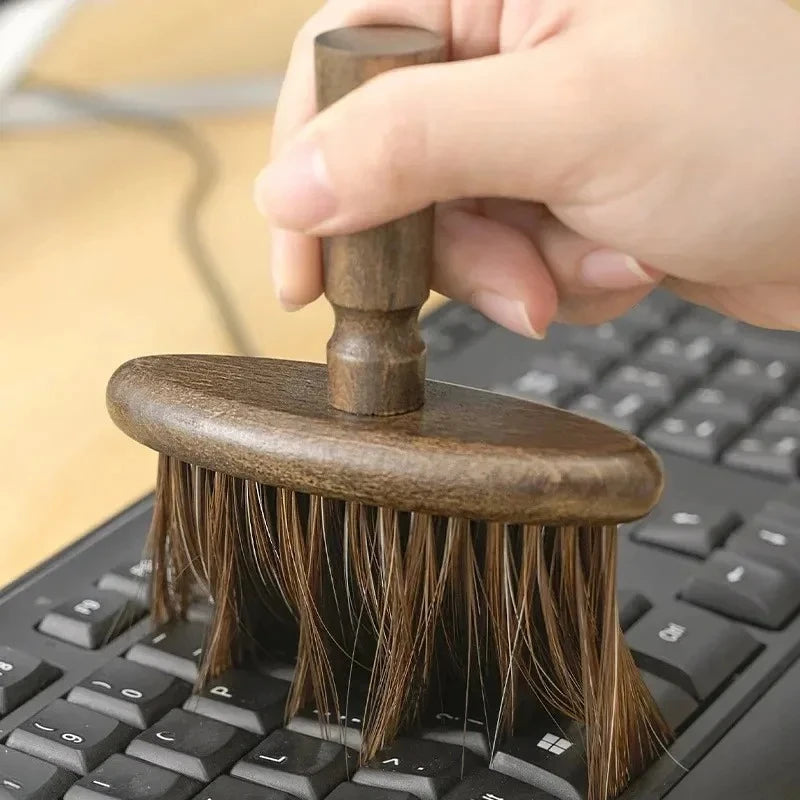 Soft wooden gap brush, for keyboard and car cleaning Qme