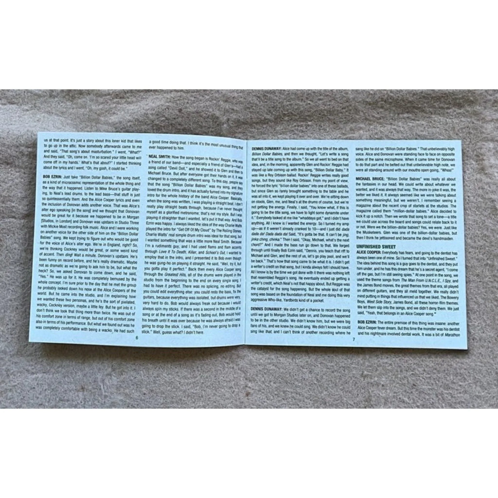Vintage Rock Remastered Compilation CD Snake Skin Texture Emblem Design High-Fidelity Live Performance Audio Disc for Rock Fans Qme