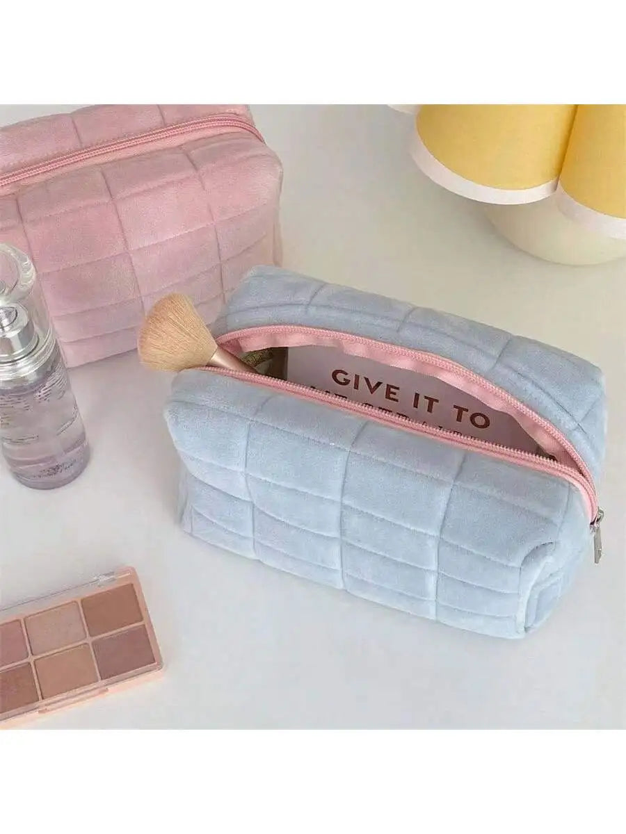 Checkered Pattern Makeup Bag Solid Plush Zipper Toiletries Storage Qme blue