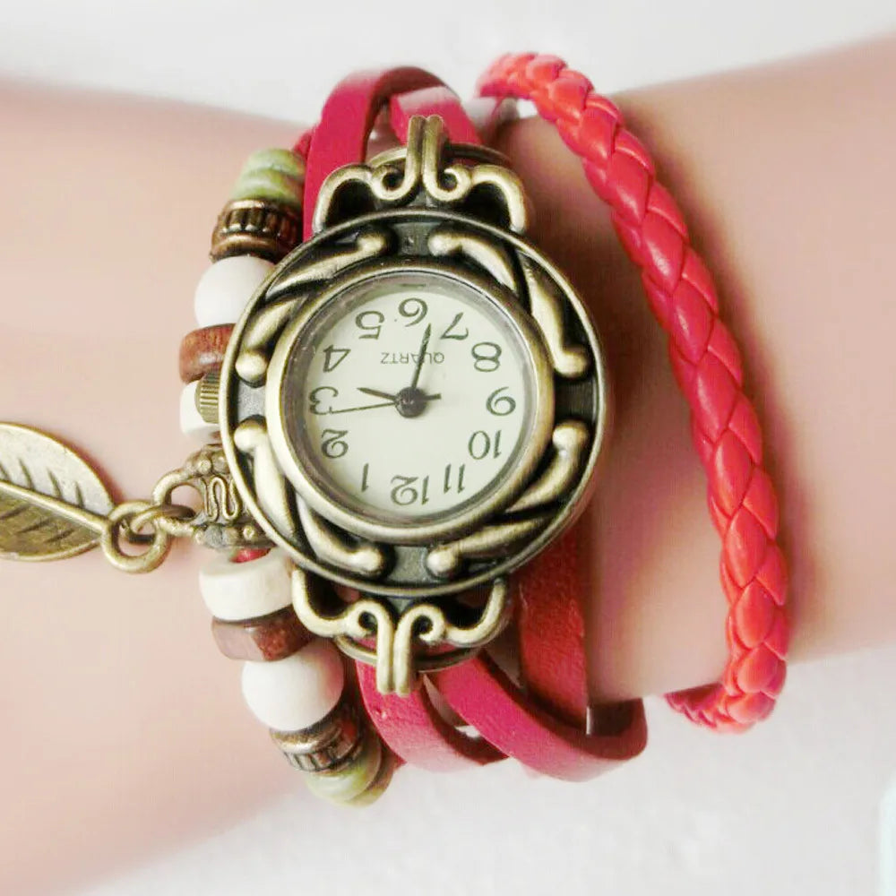 Women’s Vintage And Personalized Leather Winding Bracelet With Leaf Pendant Fashion And Casual No Waterproof Quartz Watch Qme Red No