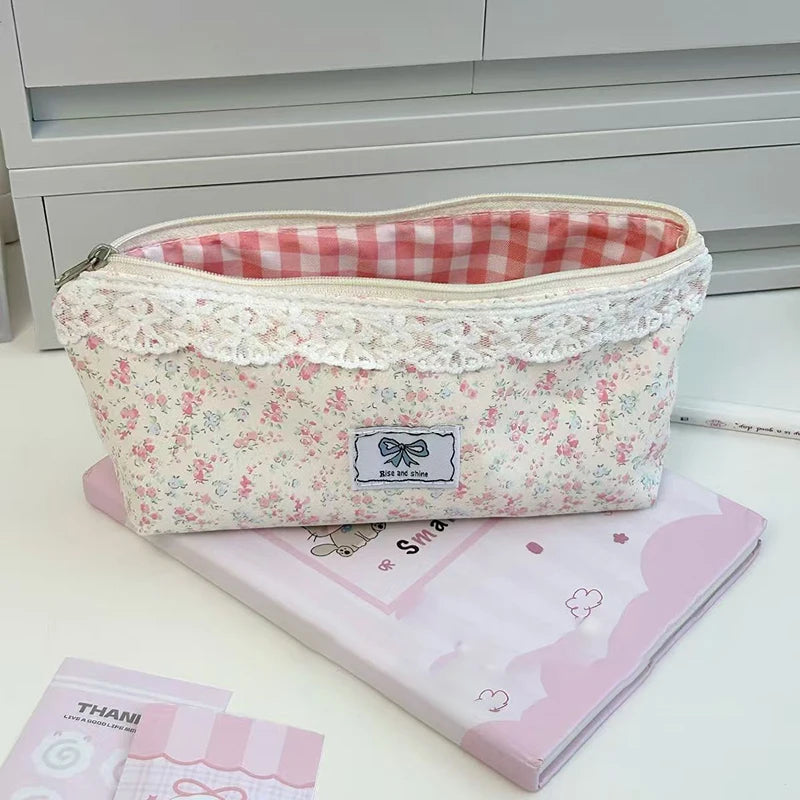 Sweet Lace Floral Design Pen Bag Large Capacity Multifunctional Qme