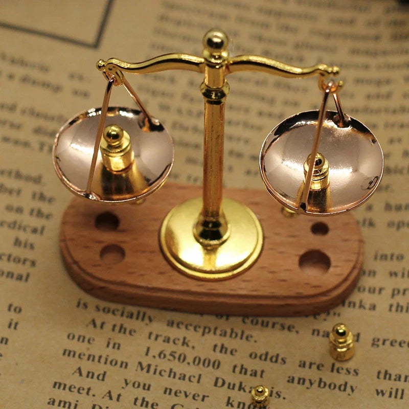 Antique Justice Scale Model Exquisite Home Decoration Kids Mini Qme