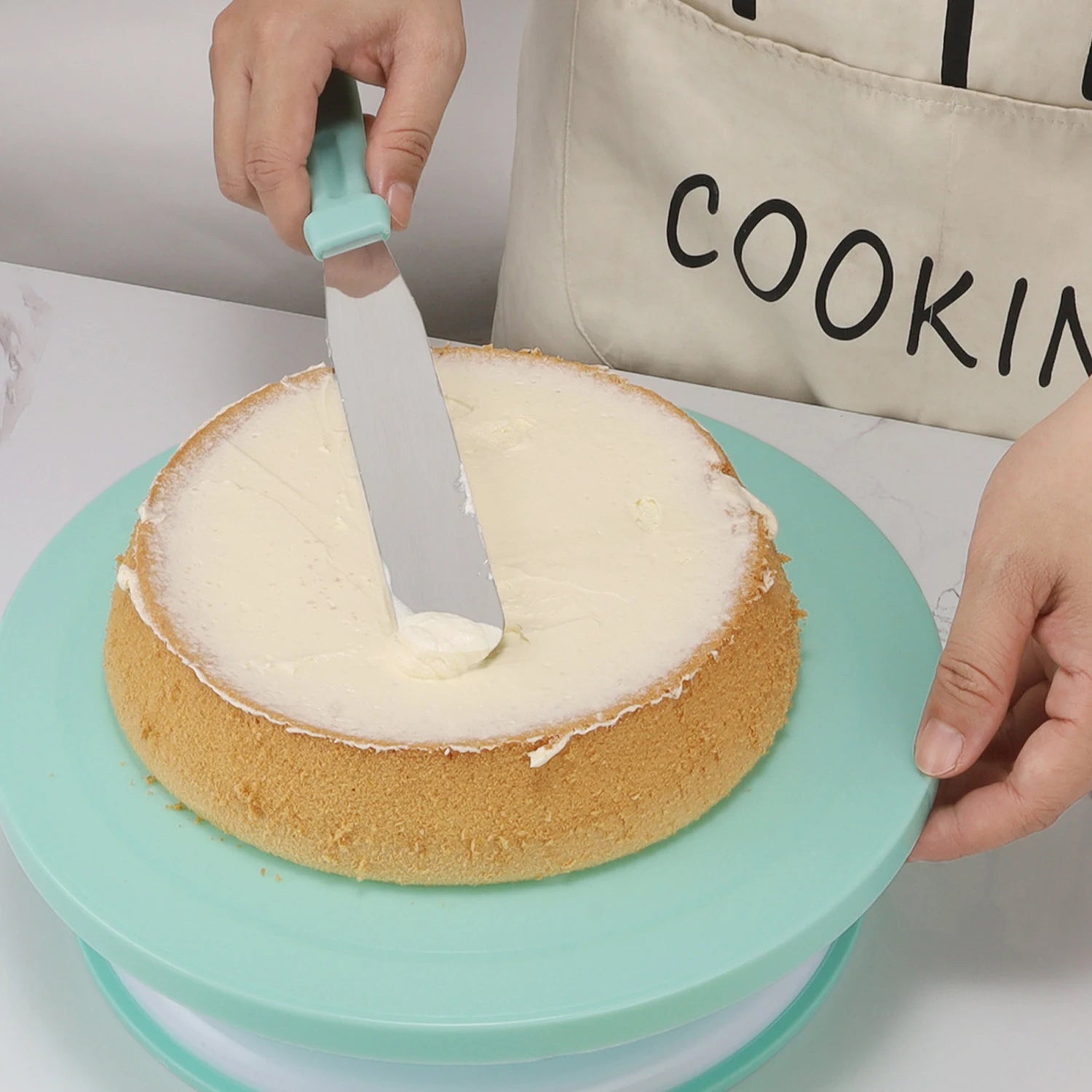 2-in-1 Baking Tool Set Icing Spatula & Circle Pastry Mat for Cake Decorating, Baking Prep Qme