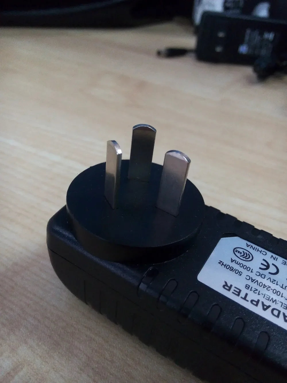 ESCAM AC100V-240V / DC12V 2A Output Power Adaptor 50/60HZ, Wall Charger DC 5.5mm x 2.1mm EU/AU/UK/US Plug for CCTV Camera free Qme