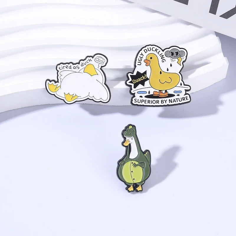 Cartoon Cute Funny Duck Metal Enamel Badge Lovely Little Animal Lapel Pin Brooch Decor for Jeans Coat Hat Bag Collectible Gift Qme
