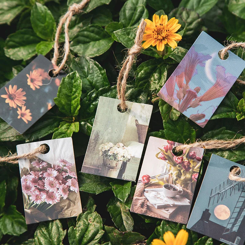 100 pcs Spring summer autumn winter Kraft Paper Mini Greeting Card INS flower Postcard Letter Envelope Decoration LOMO Cards Qme