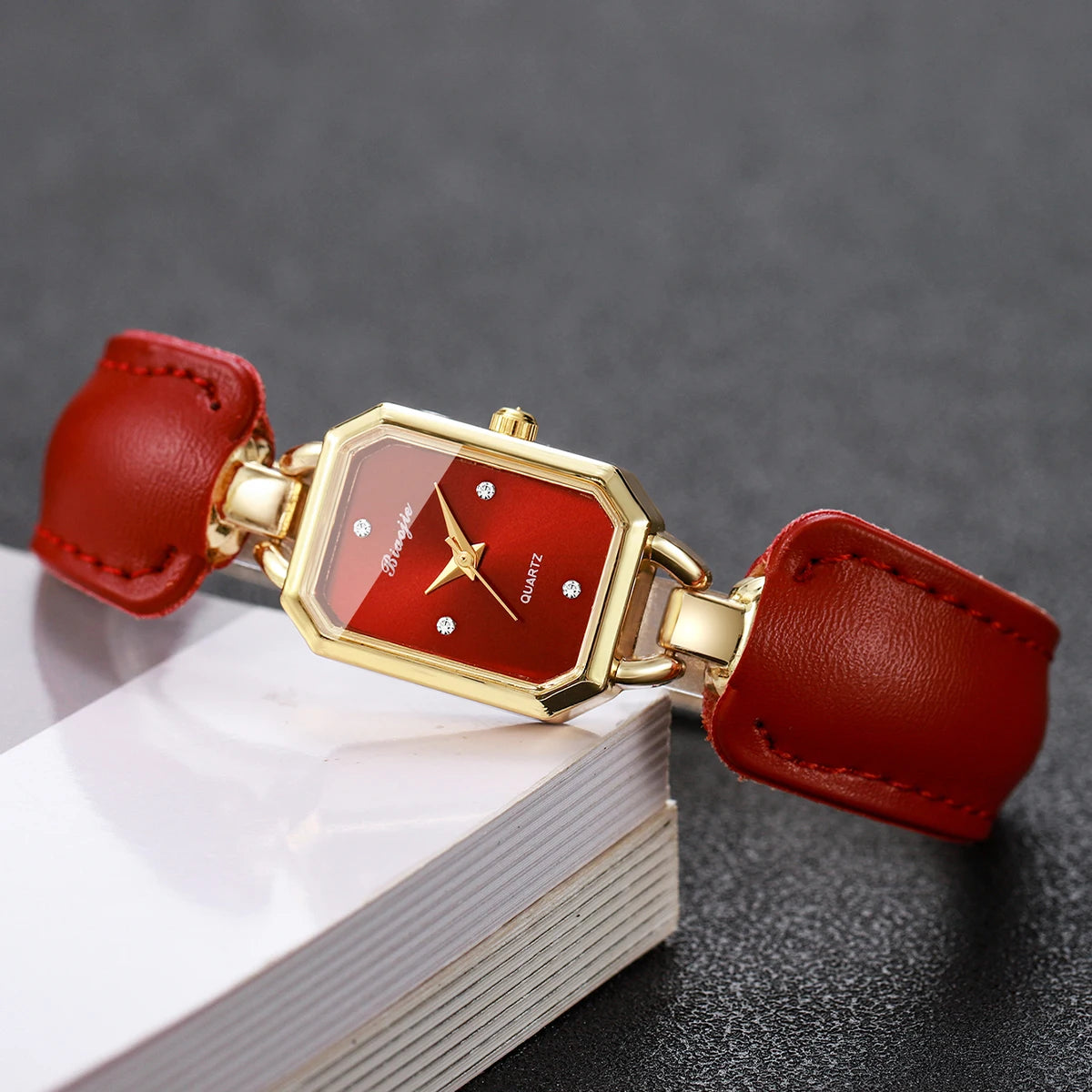 Women Small Rectangle Dial Quartz Wrist Watch Red Leather Strap Rhinestone Index Elegant Casual Ladies Dress Wristwatch Gift Qme