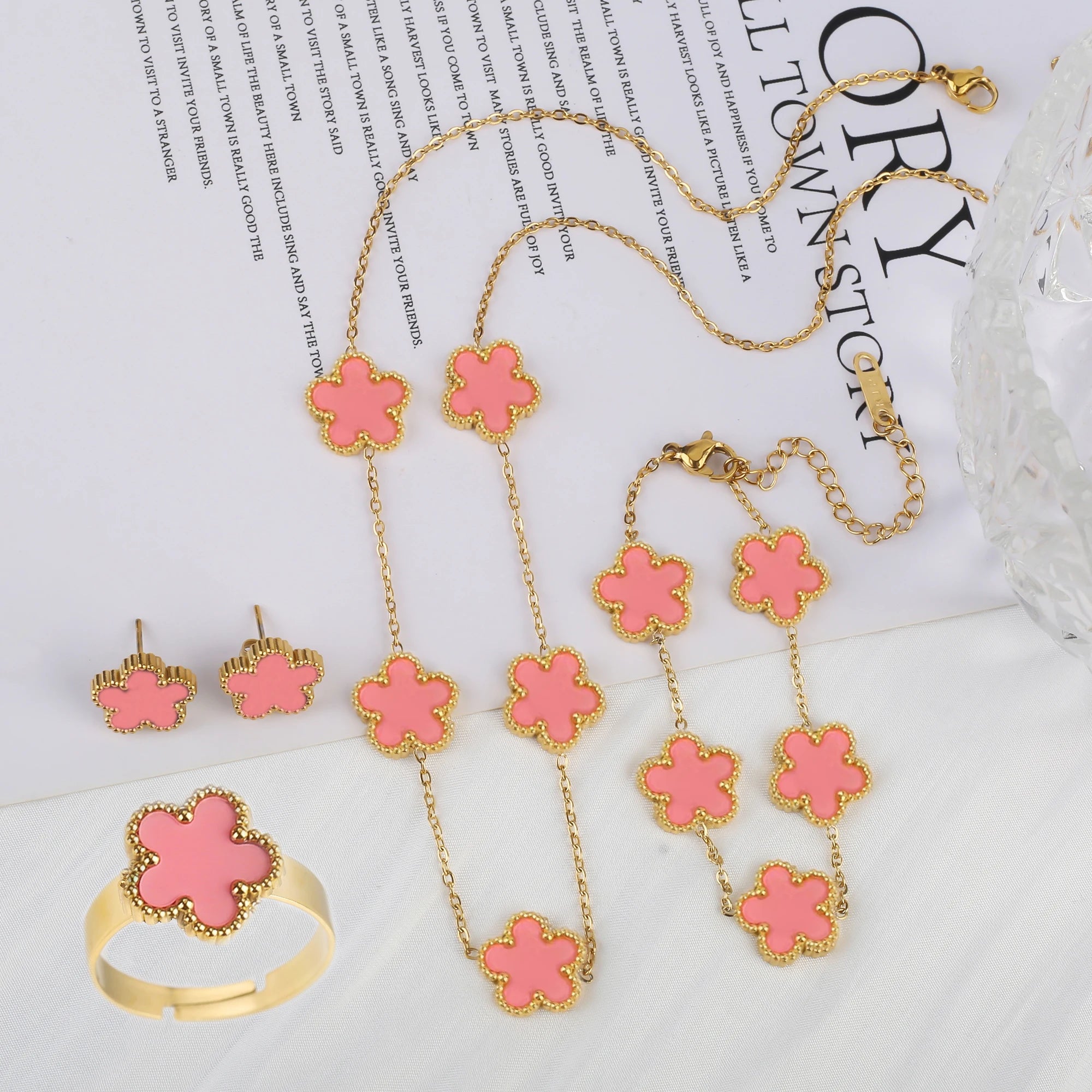 4pcs Bracelet Necklace Earrings Ring Stainless Steel Five Leaf Flower Jewelry Set Classic for Woman New Fashion Jewelry Clover Qme Pink
