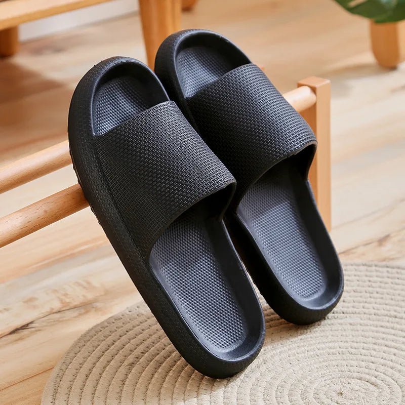 Women Thick Platform Cloud Slippers Eva Cfortable Non-Slip Home Slides Women Summer Lightweight Soft Sole Sandals Flip Flops Qme