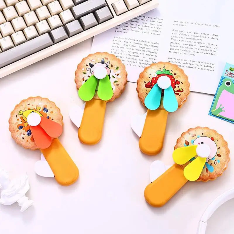 Portable Hand Pressure Fan Toys Kids Adult Birthday Random Mini Qme 1pcs randomly sentH