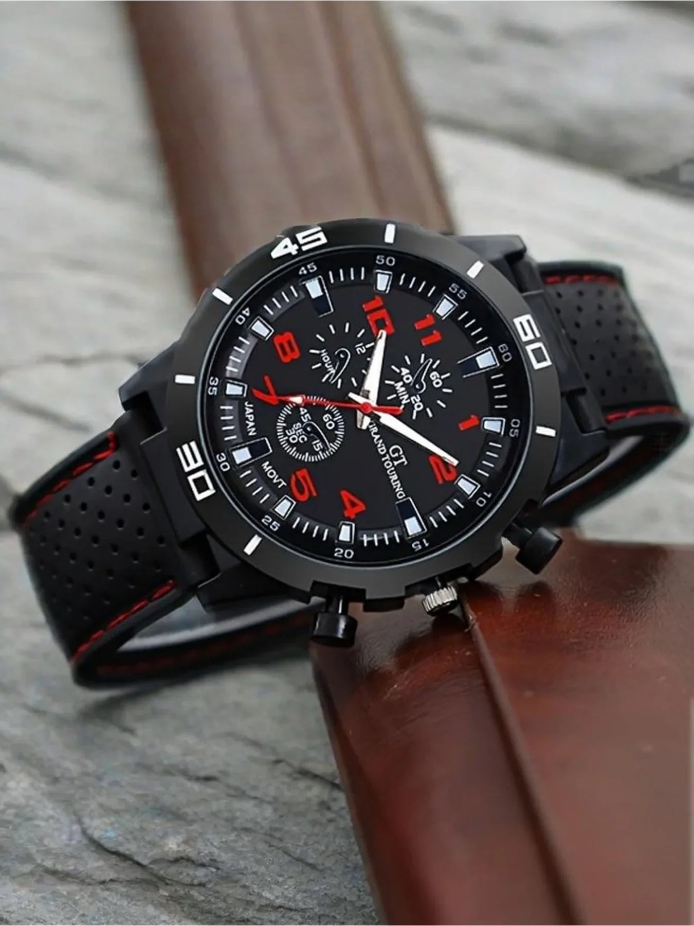 3-piece Classic and fashionable silicone car line men's quartz watch, casual and fashionable watch Qme