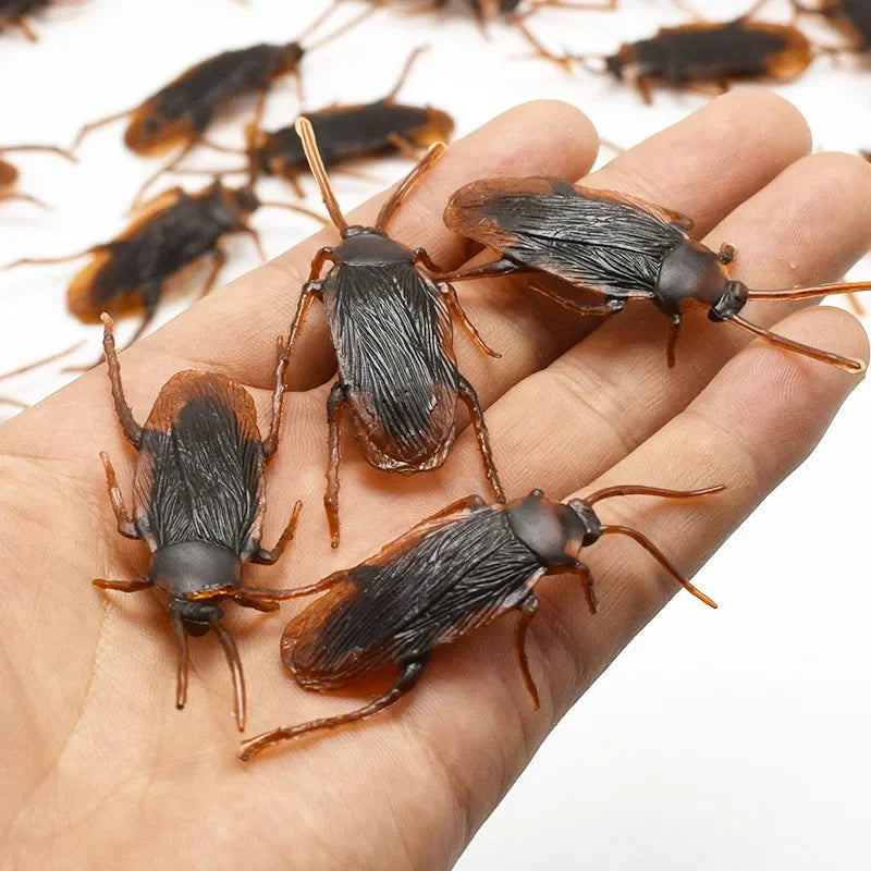5-50Pcs Halloween gadget Plastic Cockroaches Joke Decoration Props Rubber Toy Gags Practical Jokes Toys Plastic Bugs Cockroach Qme