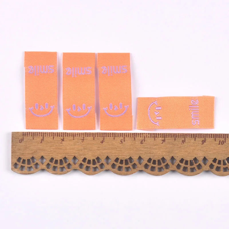 50Pcs Colorful Smile Embroidery Colth Labels Garment Washable Care Tags Sewing Accessories Crafts DIY Knitting Bag Shoe Supplies Qme 2