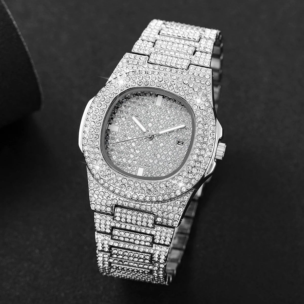 2026 Full Sky Star Waterdrop Quartz Watch with Full Diamond Band for Men and Women, Light Luxury Steel Strap Watch Qme Silver