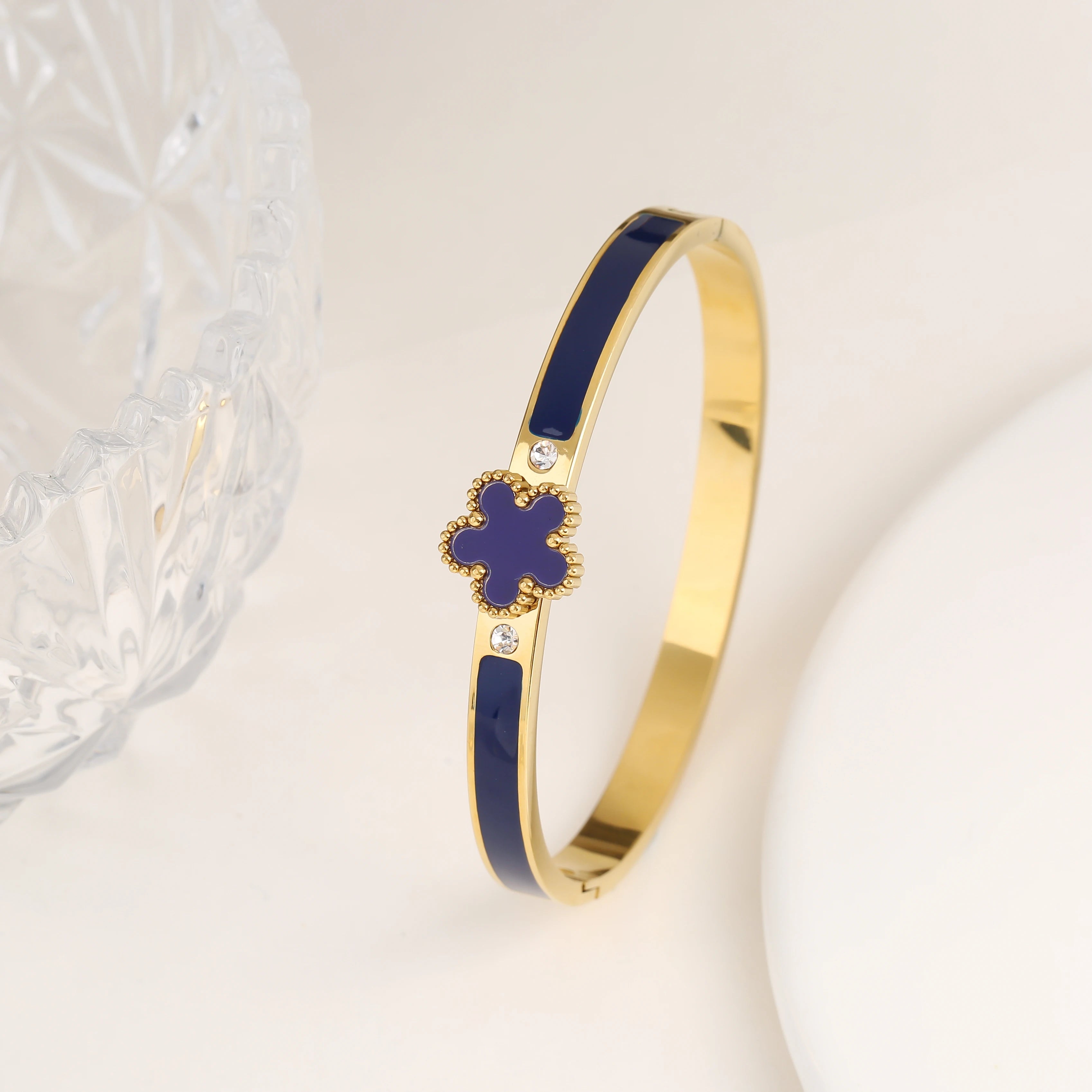 2pcs Gold Color Stainless Steel Five-Leaf Flower Bangle Simple For Woman Party Wedding Exquisite Wrist Jewelry Fine Clover Gift Qme 8