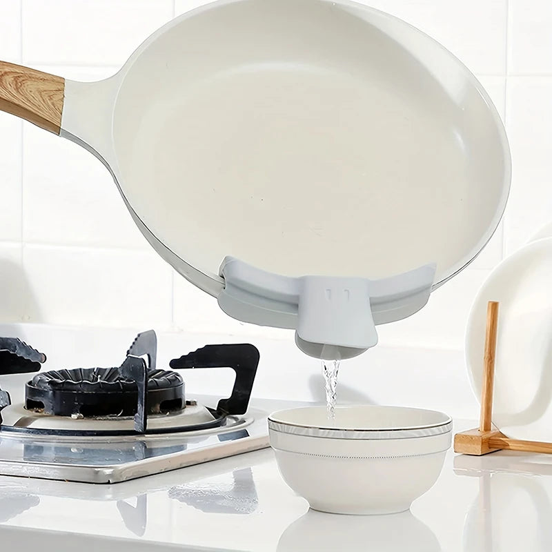 Anti-spill Cute Duckbill Shape Kitchen Soup Pouring Funnel Clip Qme